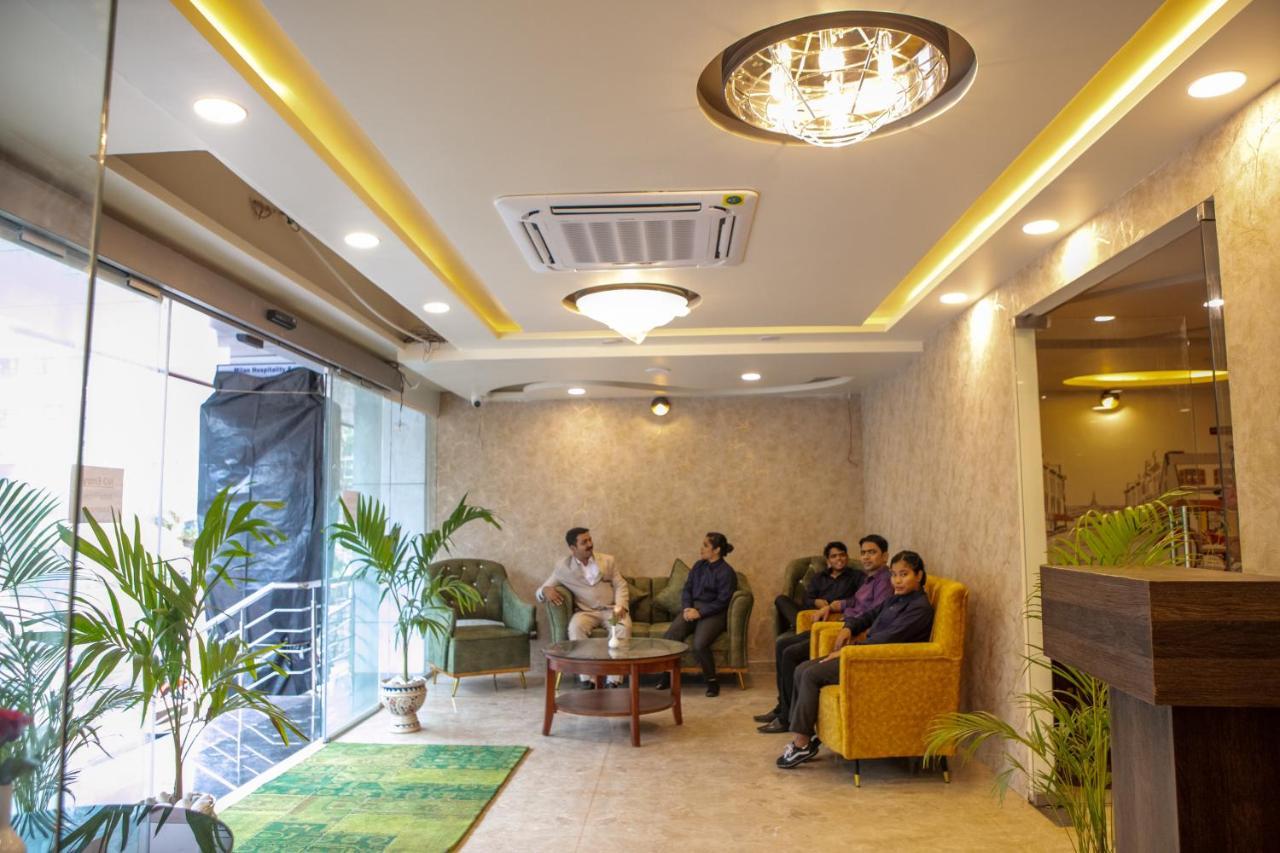 Hotel Eden Karwar Esterno foto