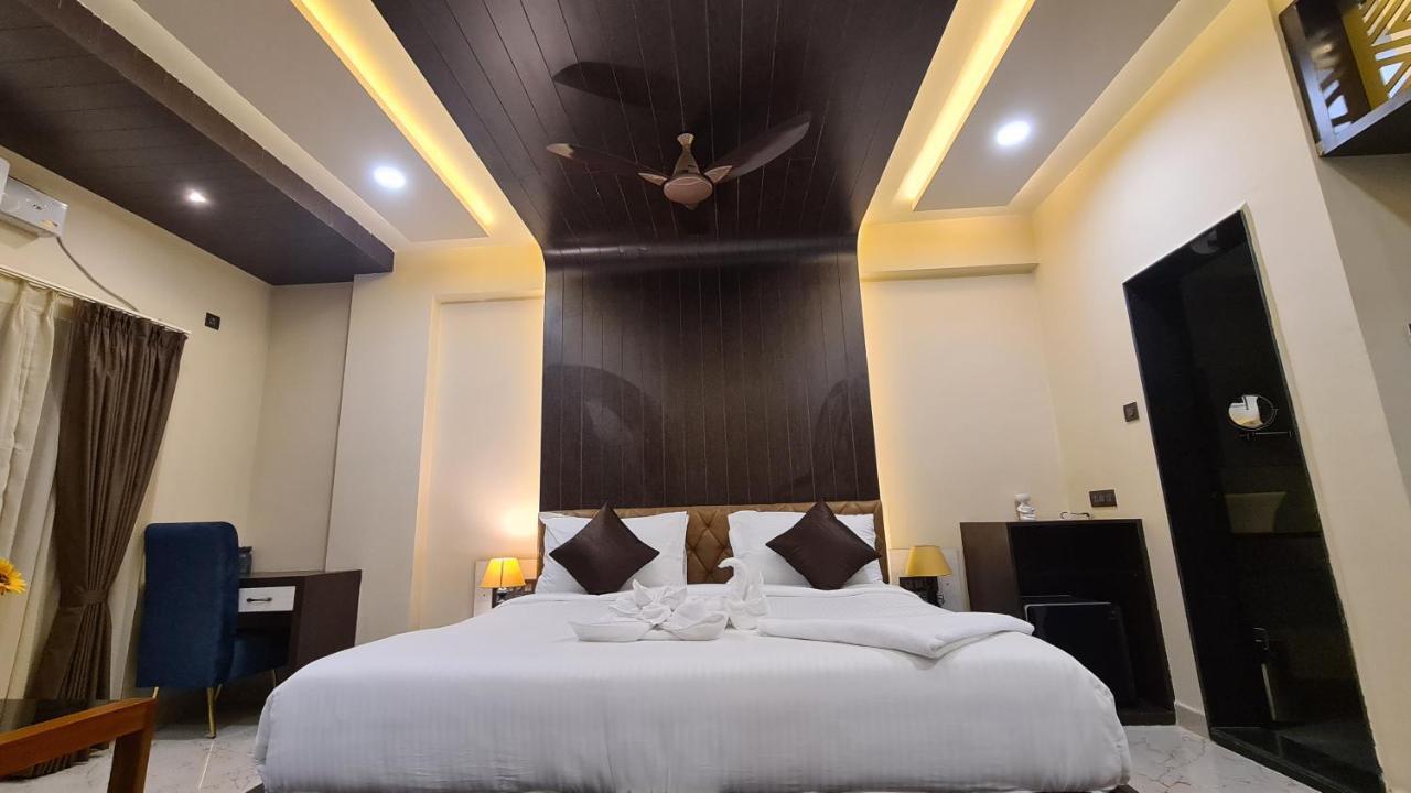 Hotel Eden Karwar Esterno foto