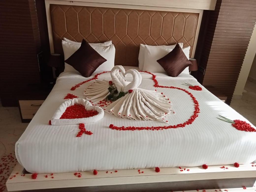 Hotel Eden Karwar Esterno foto